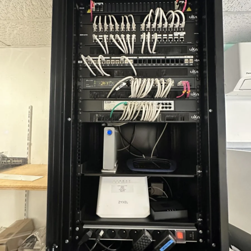 Cablâge serveurs baie de brassage