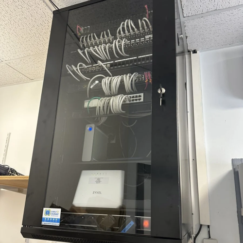 Cablâge serveurs baie de brassage