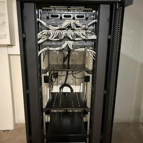 Cablâge serveurs baie de brassage